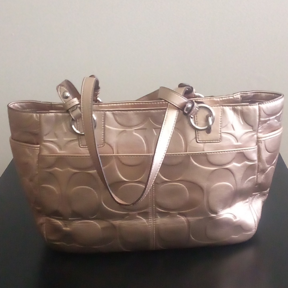 Coach - Picture 2 of 5